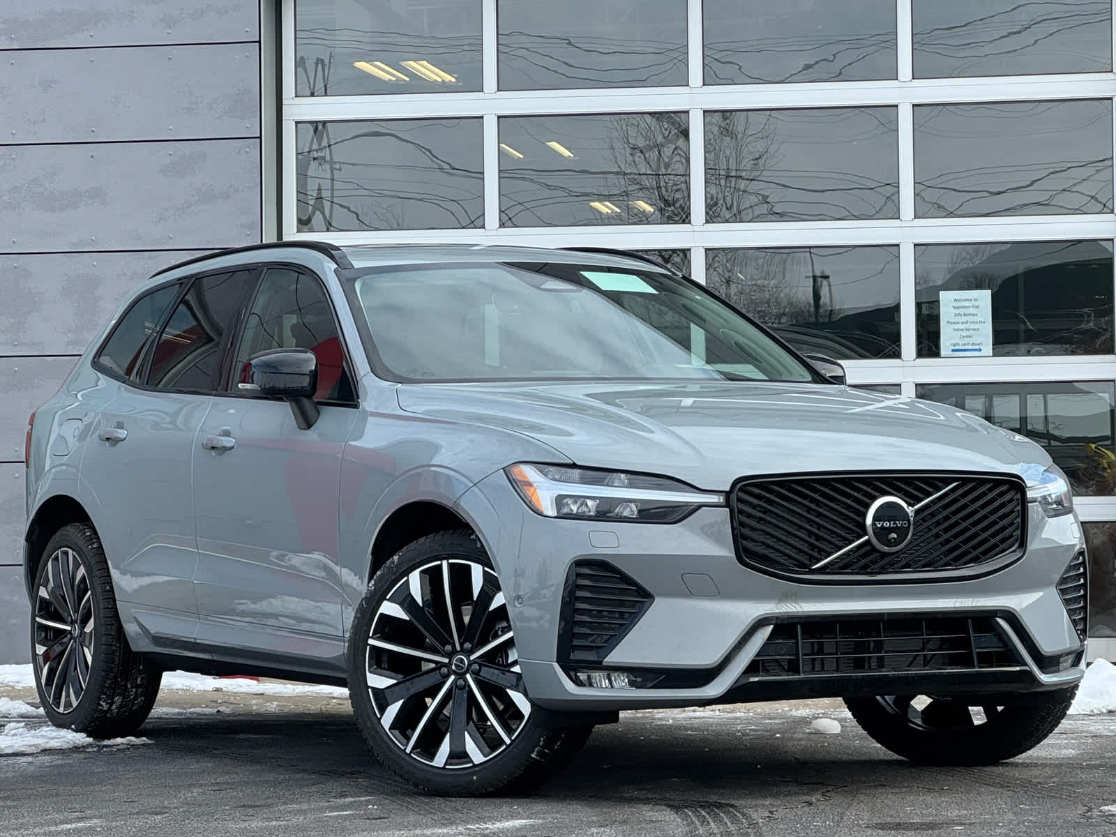 2026 Volvo XC60 Ultra's photo