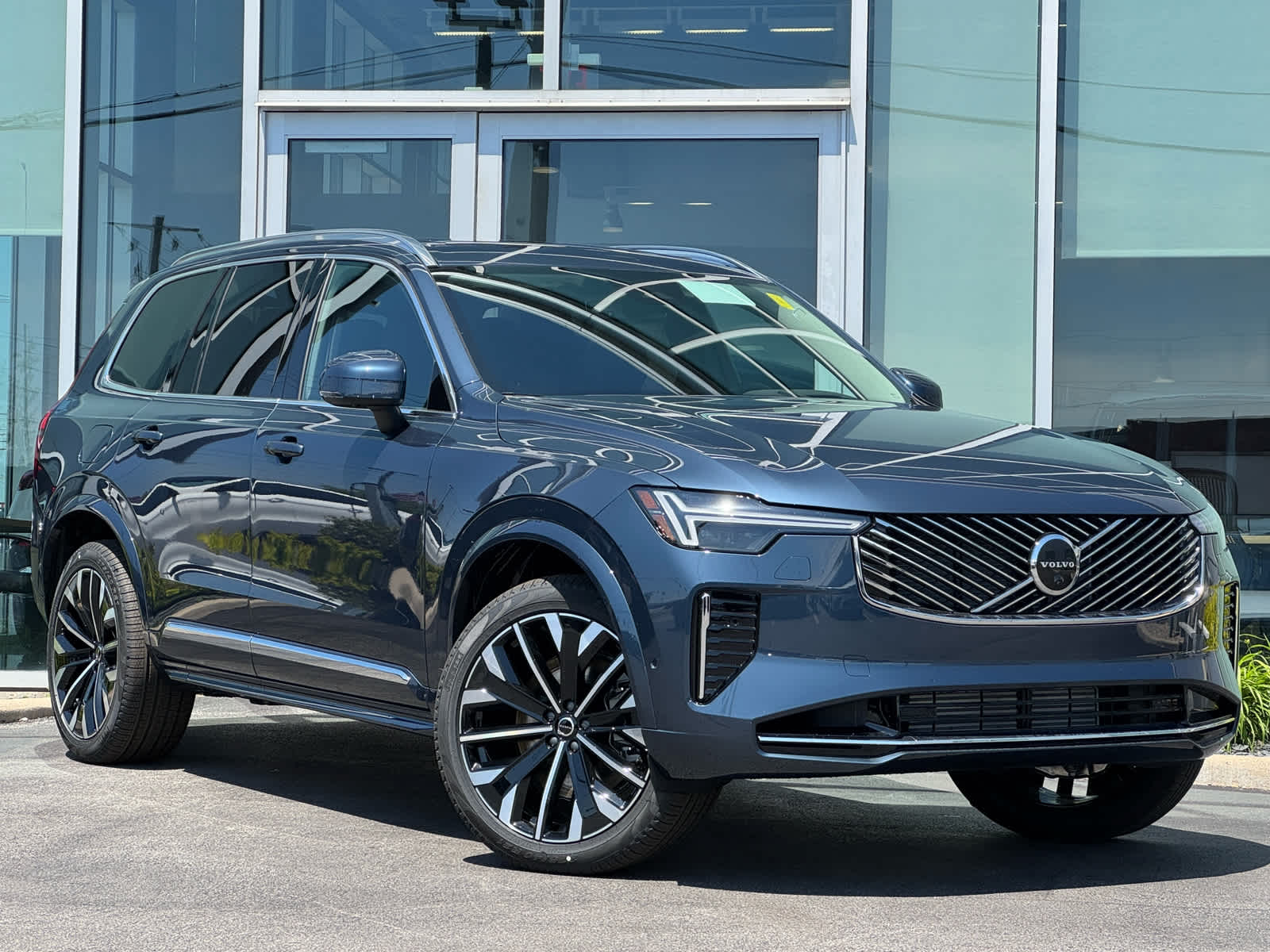 2026 Volvo XC90 T8 Recharge Ultra Bright 6-Seater 4WD's photo