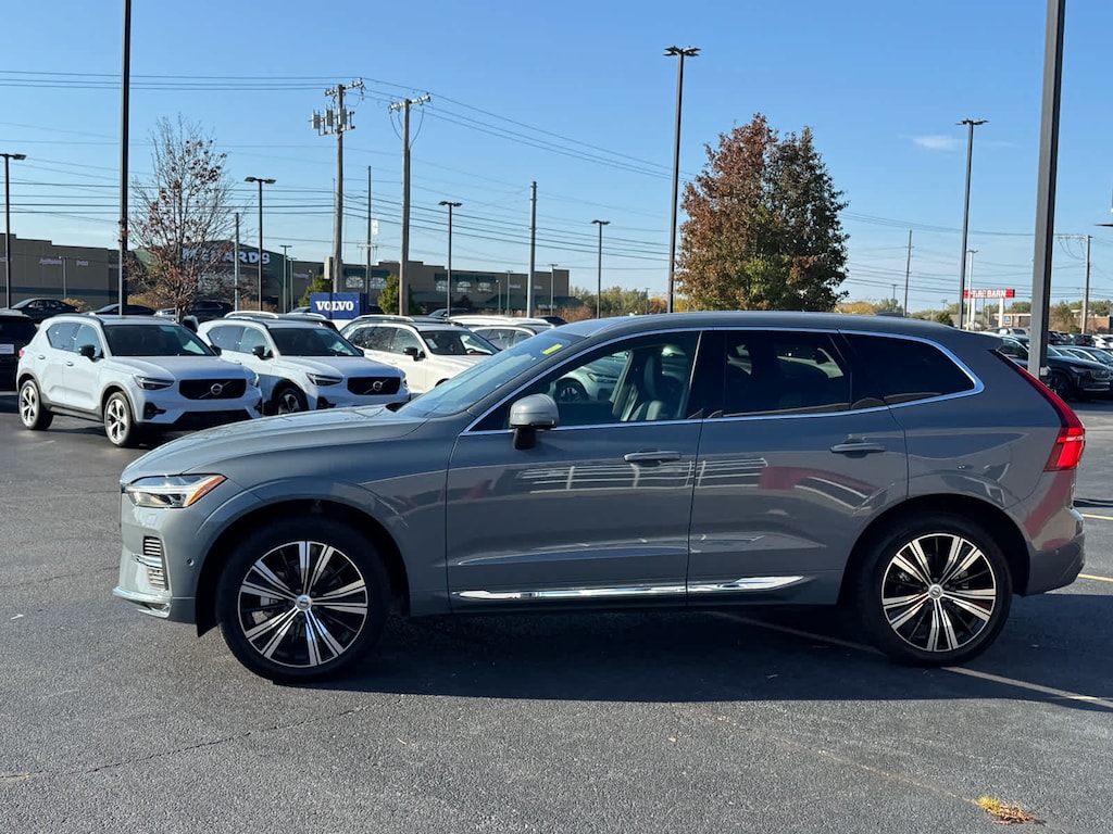 Used 2023 Volvo XC60 Plus Bright Theme B5 AWD