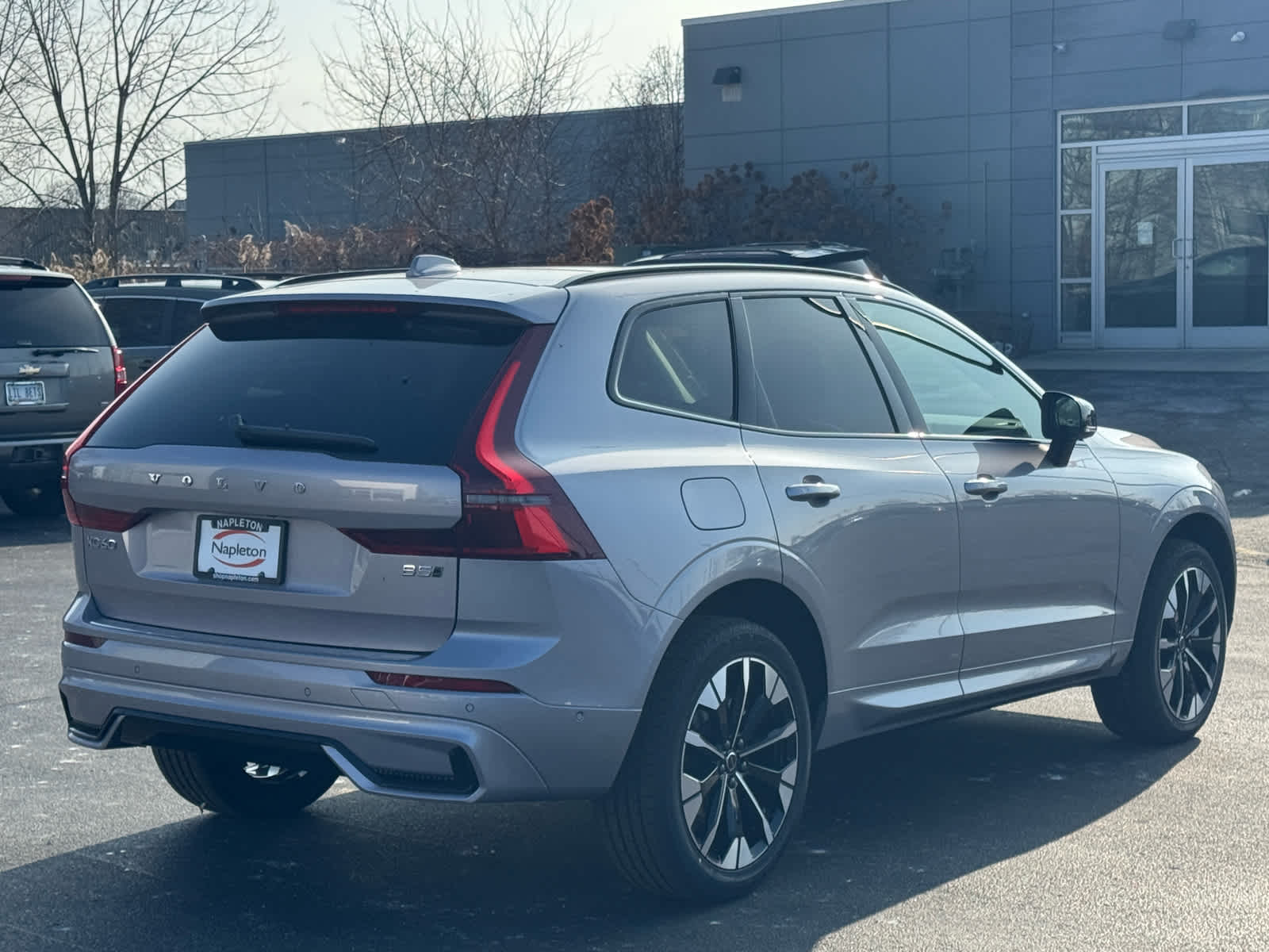 2026 Volvo XC60 Plus - Photo 9