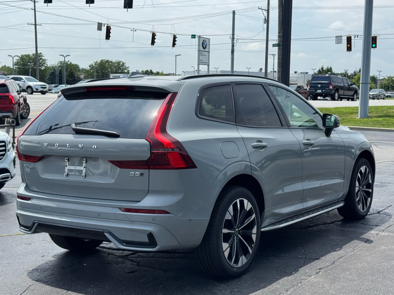 2026 Volvo XC60 Plus - Photo 9