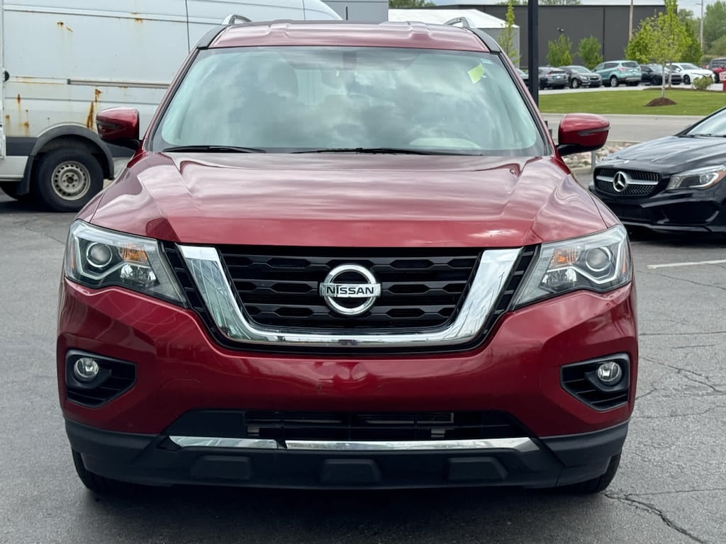 Used 2017 Nissan Pathfinder SV 4x4