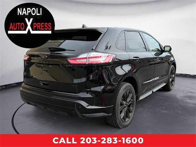 2022 Ford Edge SE photo 2