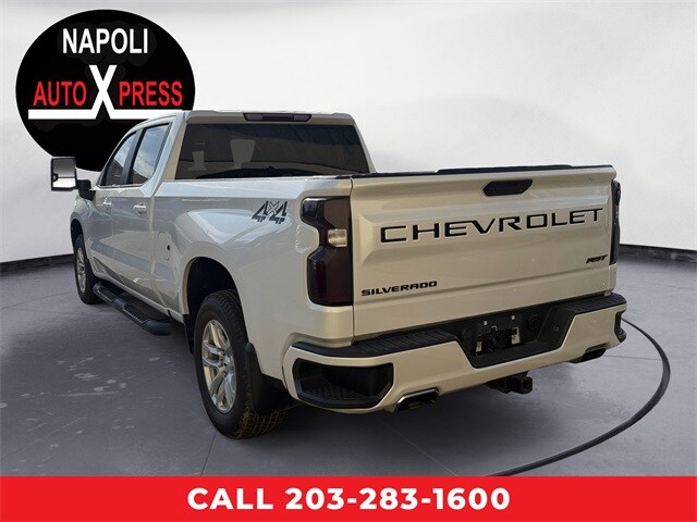 2021 Chevrolet Silverado 1500 RST photo 3