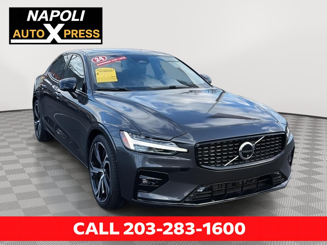 2024 Volvo S60 B5 Plus Dark Theme's photo