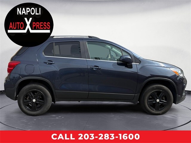 2018 Chevrolet Trax LT photo 2