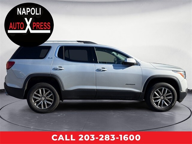 2019 Gmc Acadia SLE photo 2