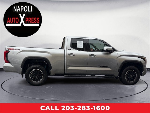 2022 Toyota Tundra SR5 photo 2