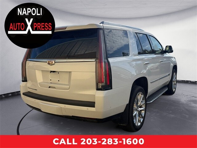2020 Cadillac Escalade Premium Luxury photo 3