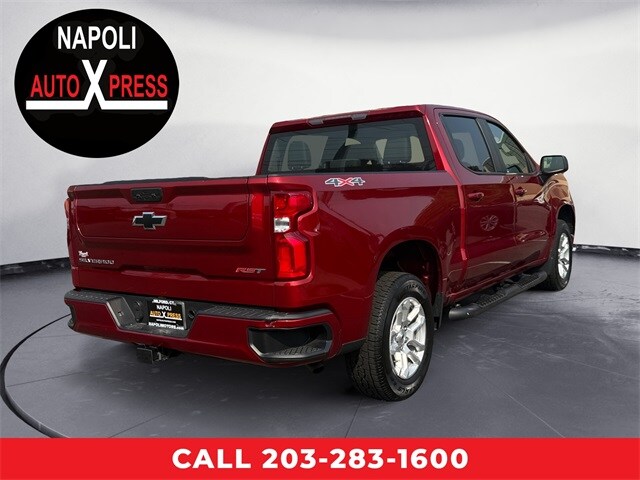 2024 Chevrolet Silverado 1500 RST photo 2