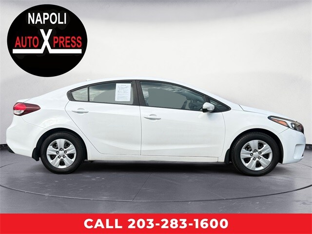 2017 Kia Forte LX Base photo 2