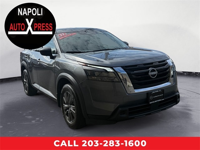 2023 Nissan Pathfinder S's photo