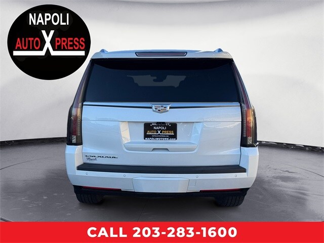 2020 Cadillac Escalade Premium Luxury photo 3