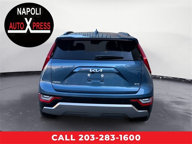 2023 Kia Niro SX Touring photo 2