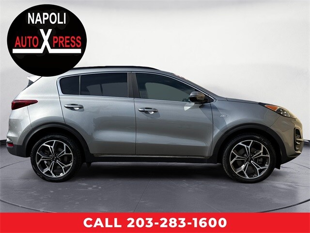 2022 Kia Sportage SX Turbo photo 2