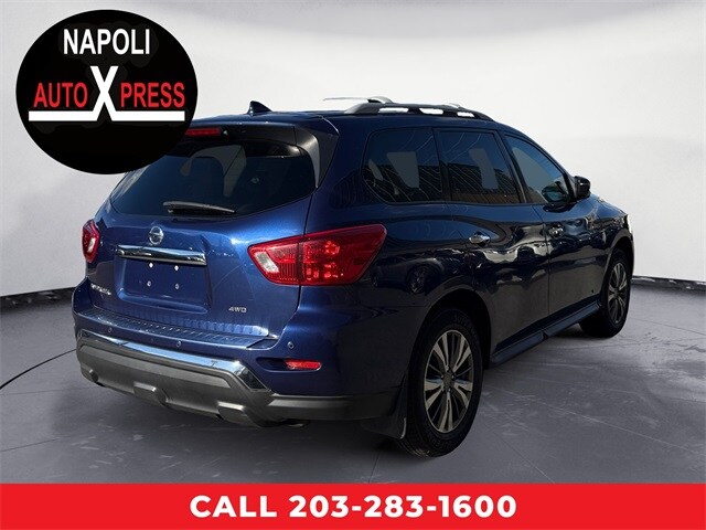 2020 Nissan Pathfinder S photo 3