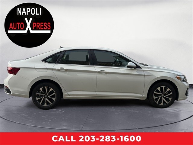 2024 Volkswagen Jetta 1.5T S photo 2