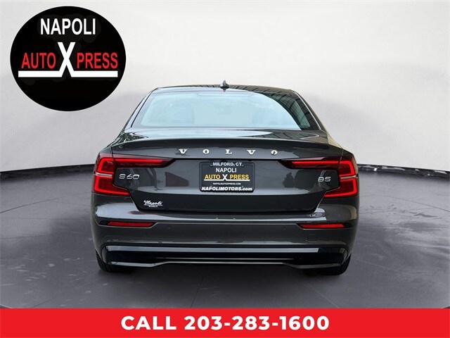 2024 Volvo S60 B5 Plus photo 4