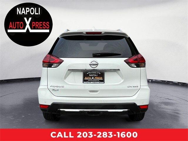 2020 Nissan Rogue SV photo 3