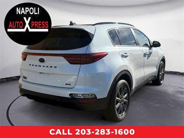 2022 Kia Sportage Nightfall Edition photo 3