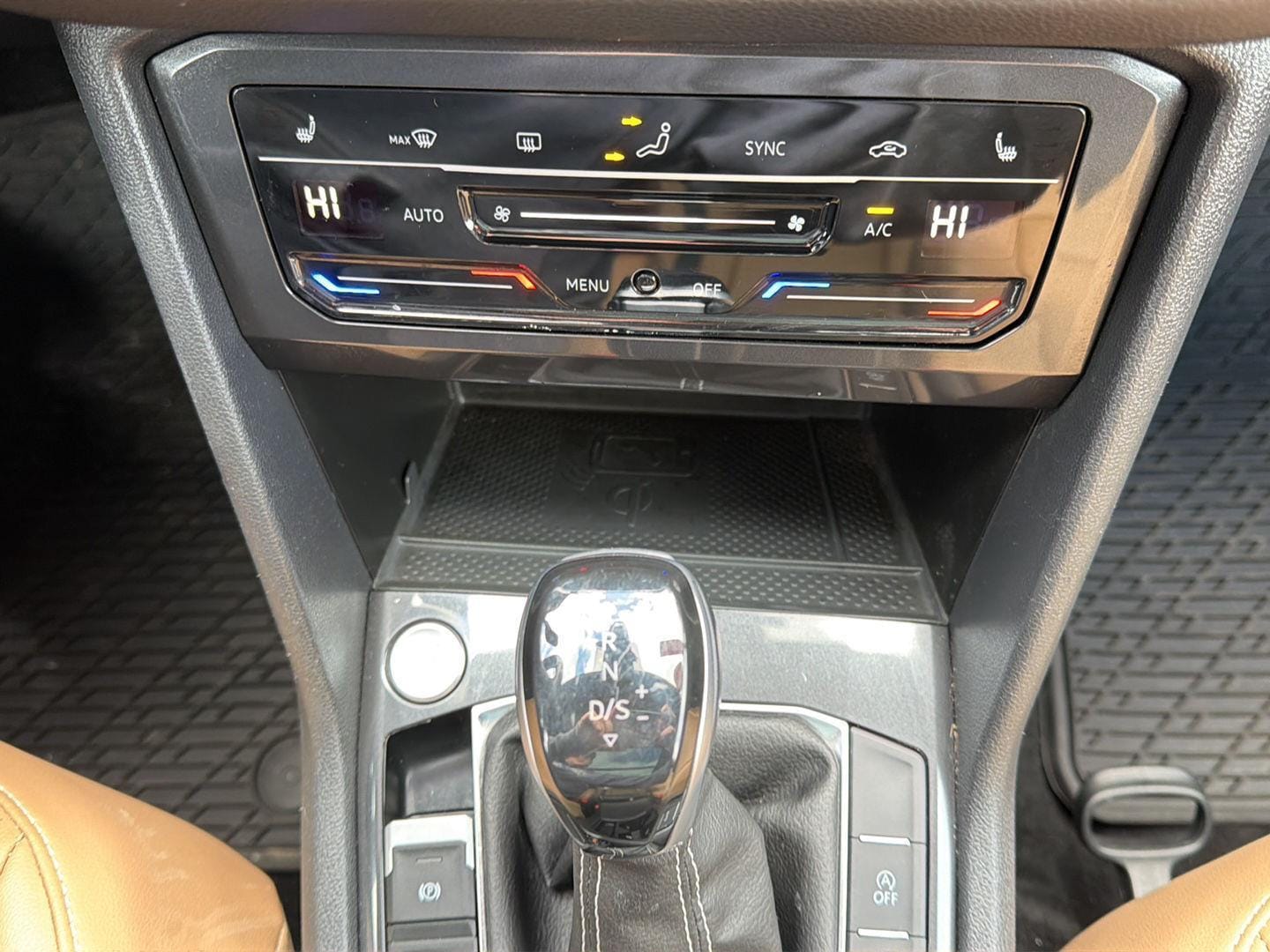 2024 Volkswagen Tiguan SE R-LINE BLACK - Photo 17