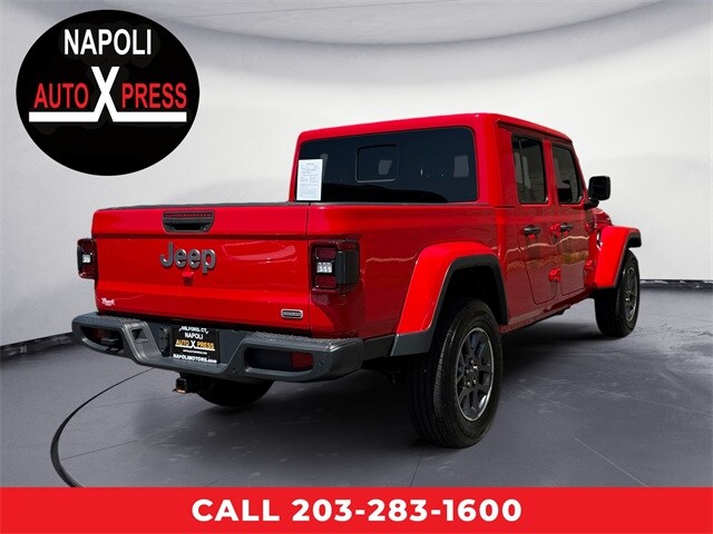 2021 Jeep Gladiator Overland photo 3