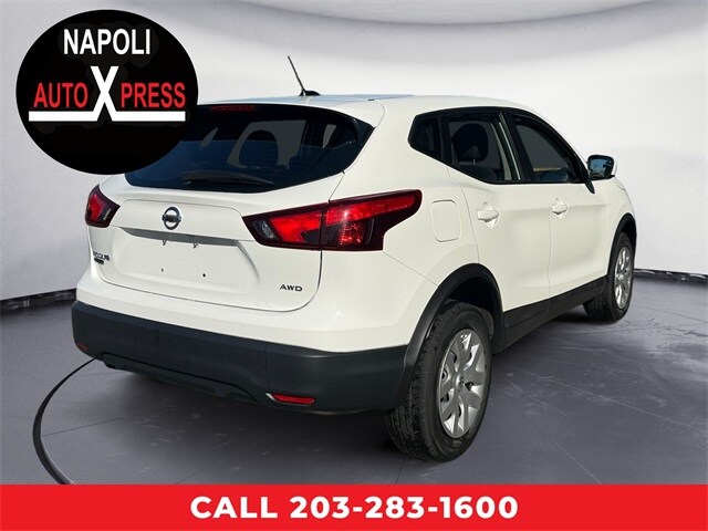 2019 Nissan Rogue Sport S photo 3
