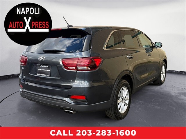 2020 Kia Sorento LX photo 3