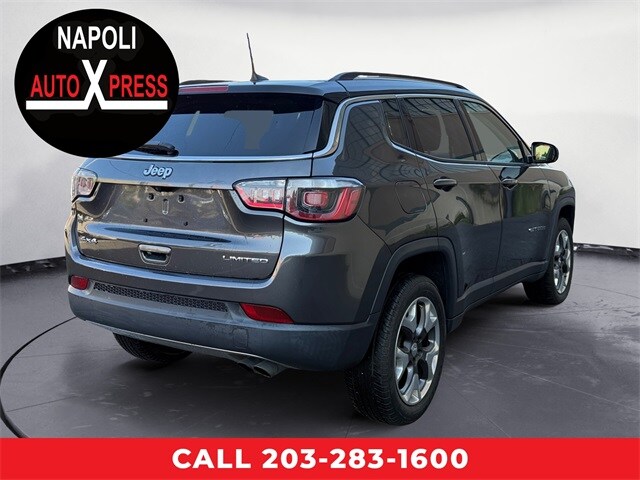 2018 Jeep Compass Limited photo 2