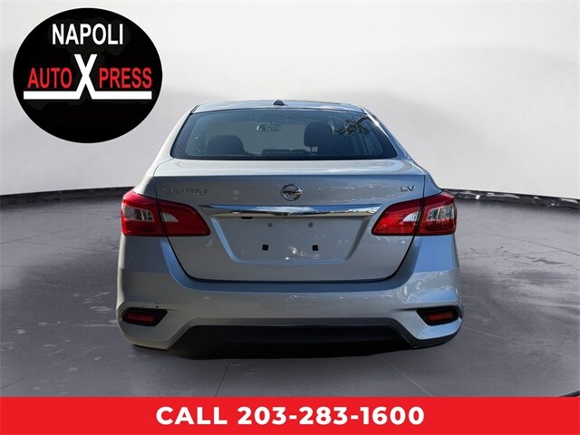 2018 Nissan Sentra SV photo 3