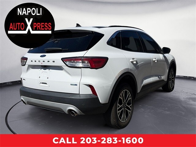 2020 Ford Escape SEL photo 2