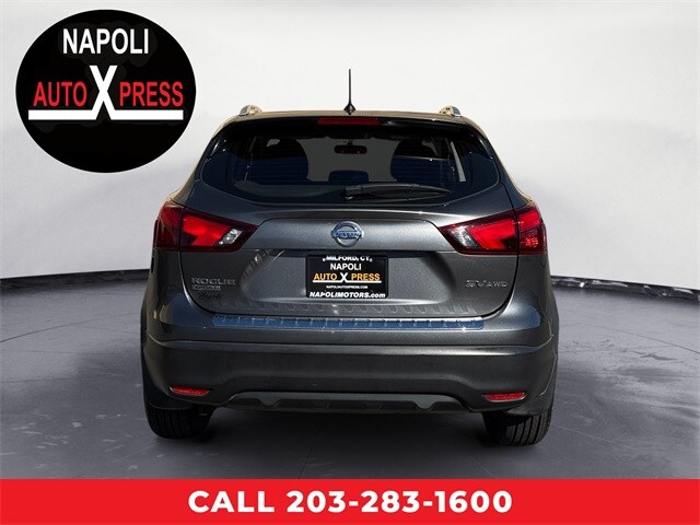 2018 Nissan Rogue Sport SV photo 4