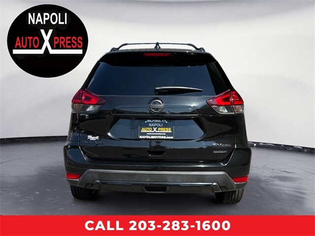 2018 Nissan Rogue SV photo 4