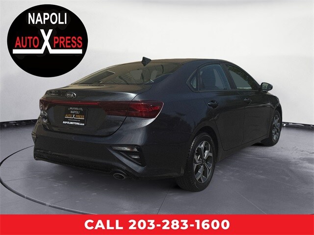 2019 Kia Forte LXS photo 3