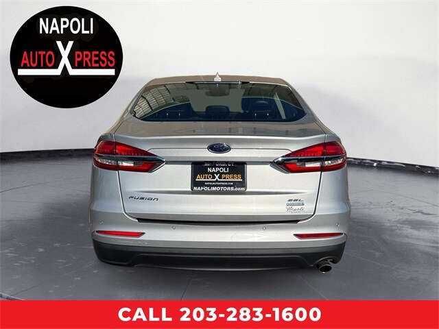 2019 Ford Fusion SEL photo 4