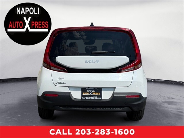 2022 Kia Soul LX photo 3
