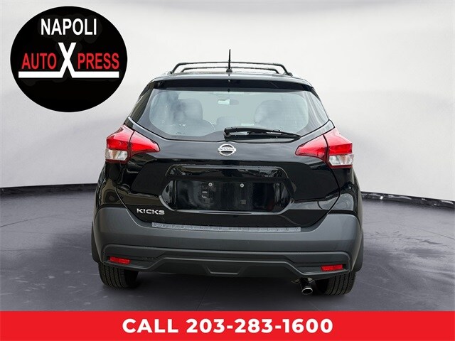 2019 Nissan Kicks S photo 4