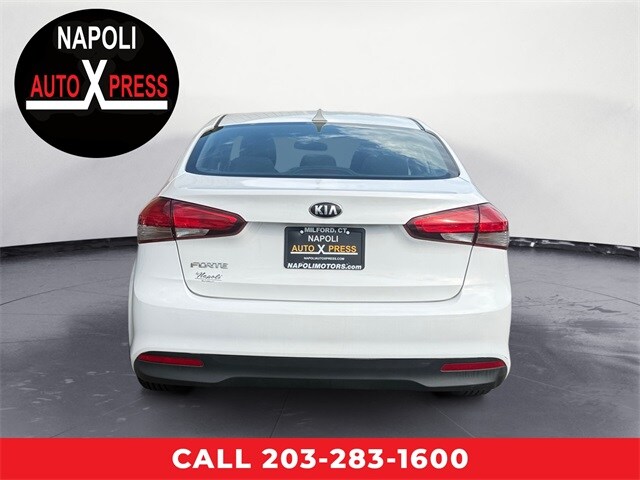 2017 Kia Forte LX Base photo 4