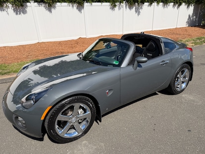Used 2009 Pontiac Solstice For Sale at Napoli Classics | VIN