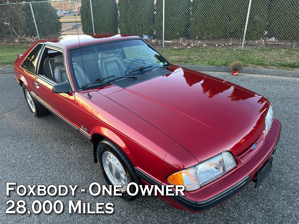 1990 Ford Mustang's photo