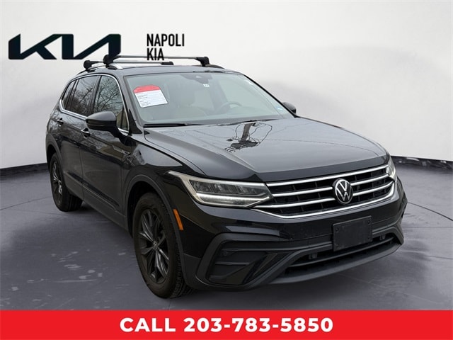 2024 Volkswagen Tiguan SE's photo