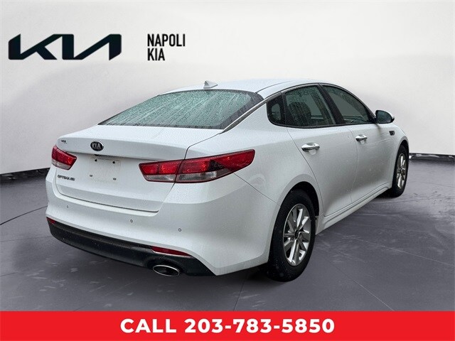 2018 Kia Optima LX photo 3