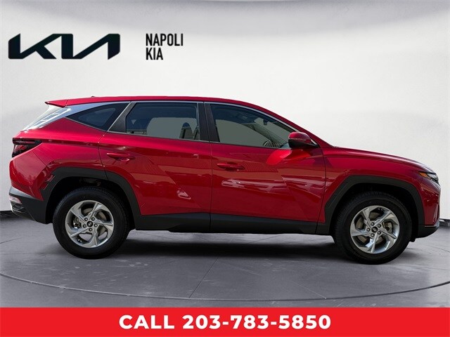 2022 Hyundai Tucson SE photo 2