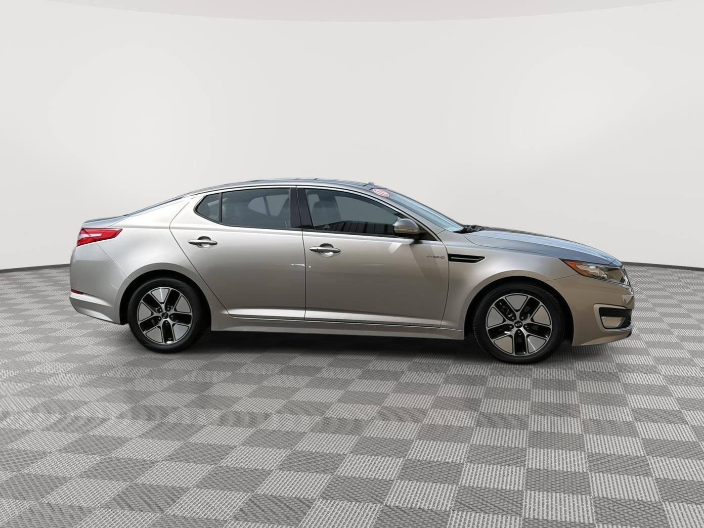 Used 2013 Kia Optima EX Hybrid with VIN KNAGM4AD1D5062184 for sale in Milford, CT