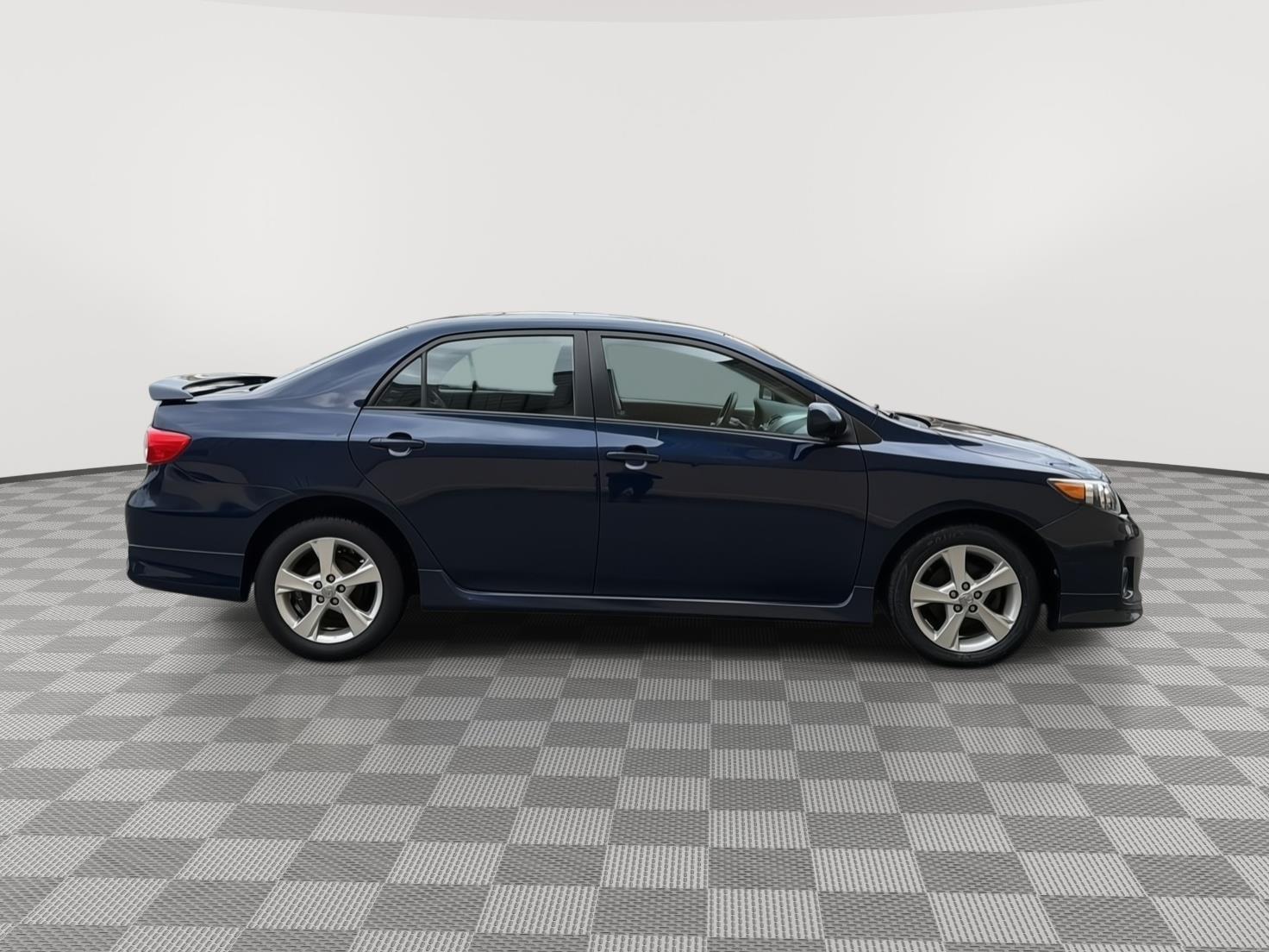 Used 2011 Toyota Corolla S with VIN 2T1BU4EE5BC688546 for sale in Milford, CT