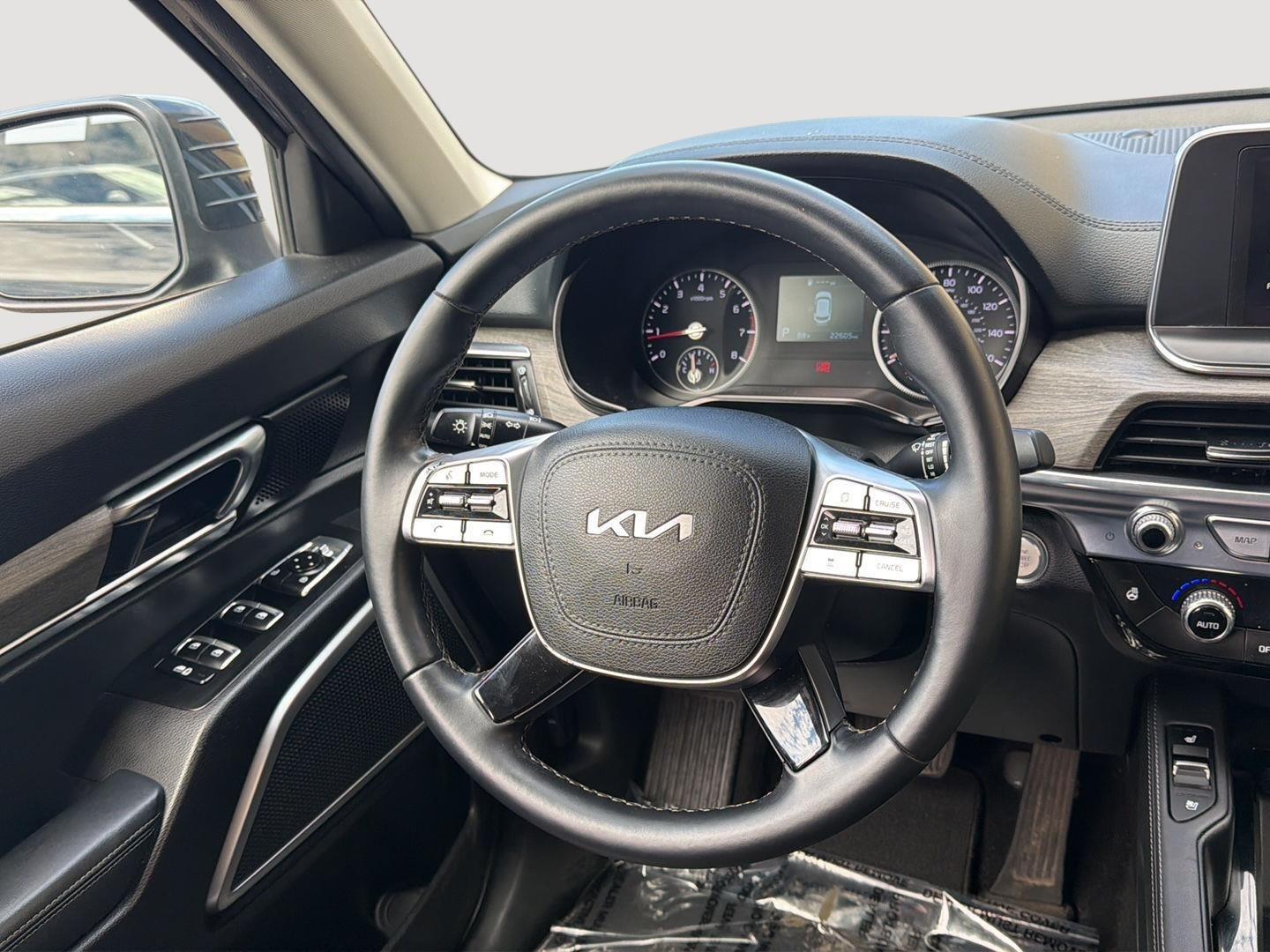 2022 Kia Telluride EX - Photo 12