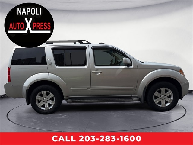 Used 2005 Nissan Pathfinder LE with VIN 5N1AR18W85C734881 for sale in Milford, CT
