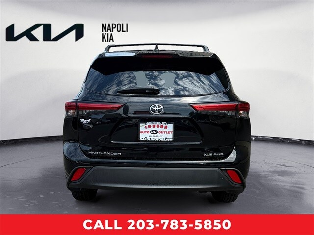 2023 Toyota Highlander L photo 4