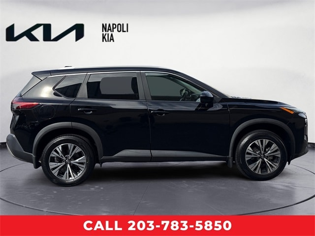 2023 Nissan Rogue SV photo 2