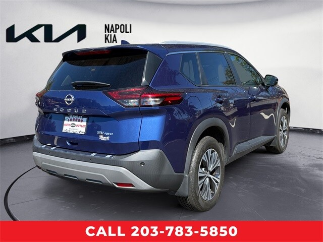 2022 Nissan Rogue SV photo 3